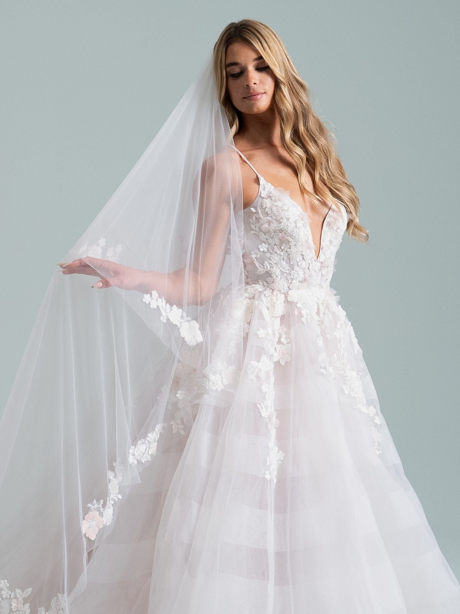 La Vie En Fleurs Veil